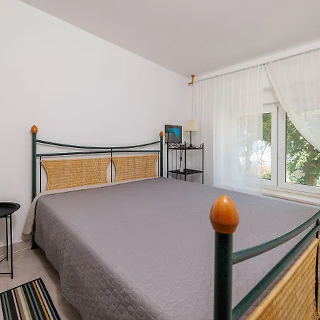 Faszinierendes Nur 50 Meter Zum Mit Meerblick, Waschmaschine, Klima, Wifi Apartment *