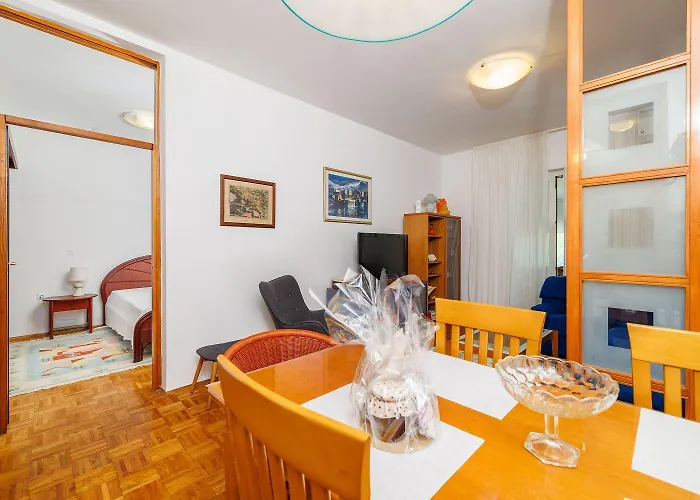 Apartment Faszinierendes Nur 50 Meter Zum Mit Meerblick, Waschmaschine, Klima, Wifi