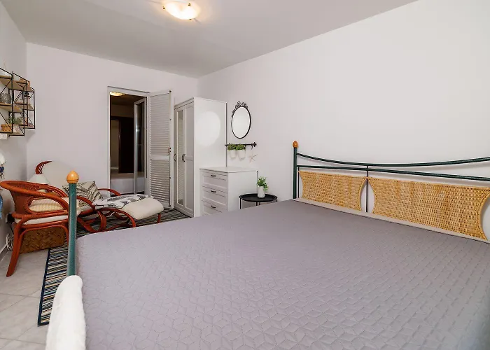 Faszinierendes Nur 50 Meter Zum Mit Meerblick, Waschmaschine, Klima, Wifi
