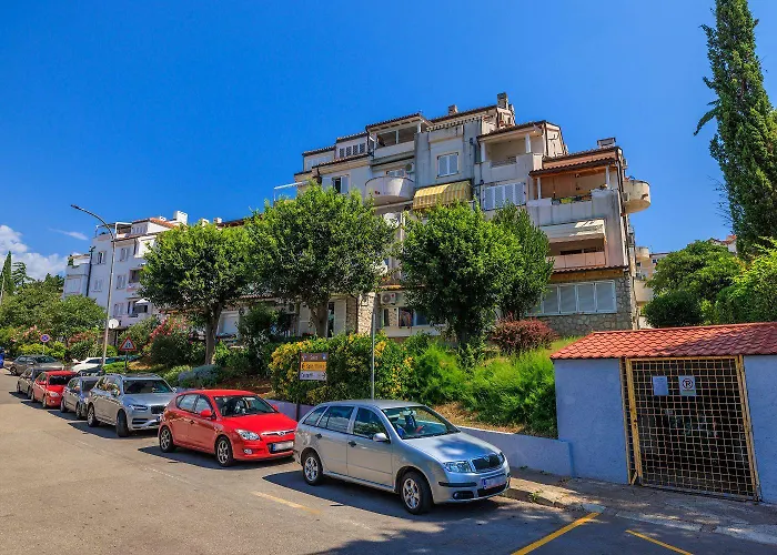 Apartment Faszinierendes Nur 50 Meter Zum Mit Meerblick, Waschmaschine, Klima, Wifi Selce