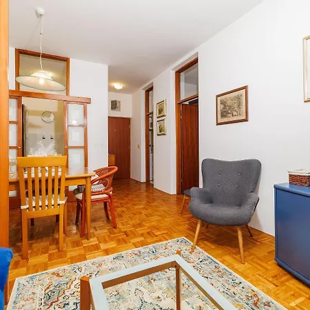 Faszinierendes Nur 50 Meter Zum Mit Meerblick, Waschmaschine, Klima, Wifi Selce