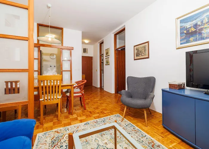 Faszinierendes Nur 50 Meter Zum Mit Meerblick, Waschmaschine, Klima, Wifi Selce